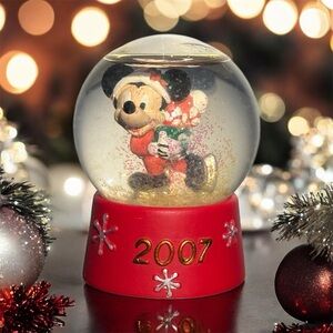 Disney Mickey Mouse 2007 Christmas Mini Snow Globe JC Penney Exclusive Holiday